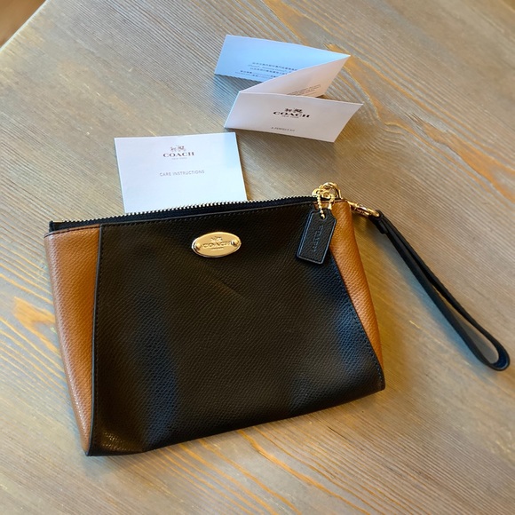 Coach Handbags - Coach Clutch